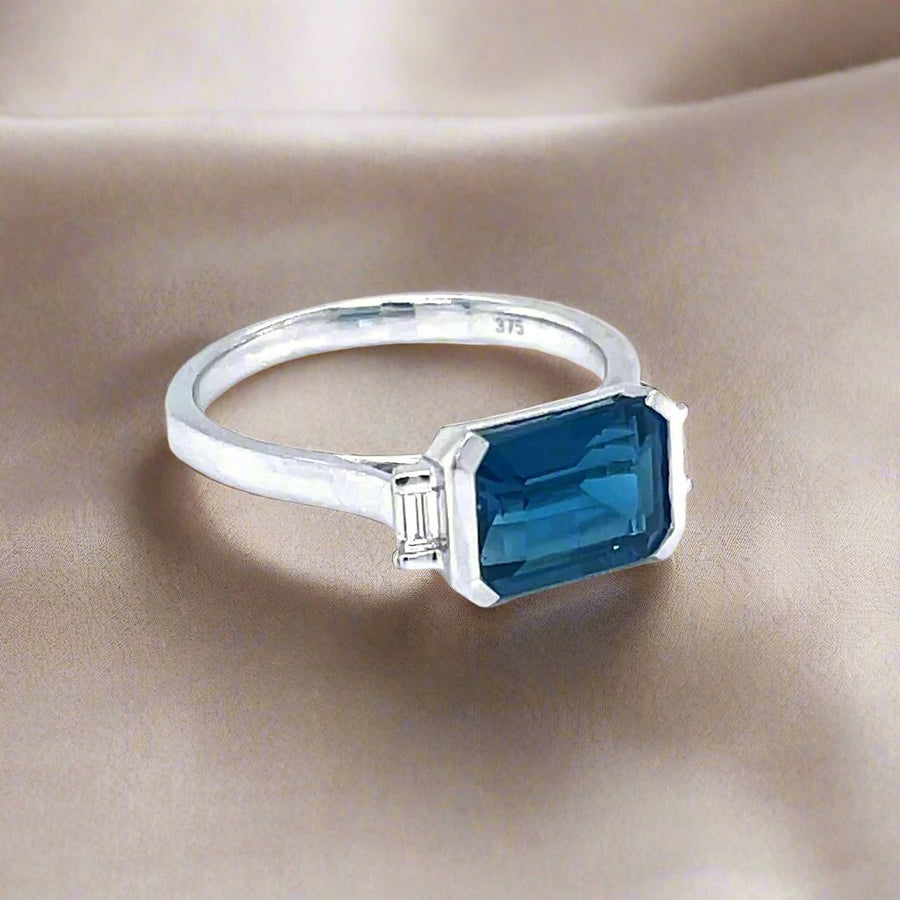 London blue topaz Trilogy ring - ForeverJewels Design Studio 8