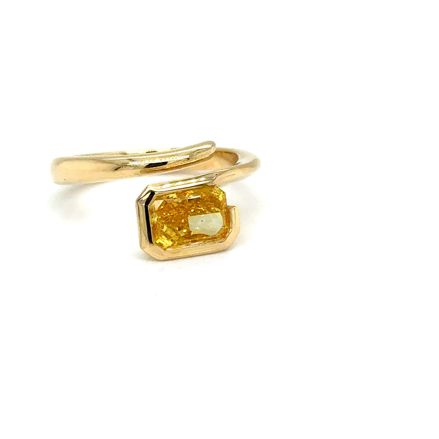 Radiant Fancy yellow diamond Ring