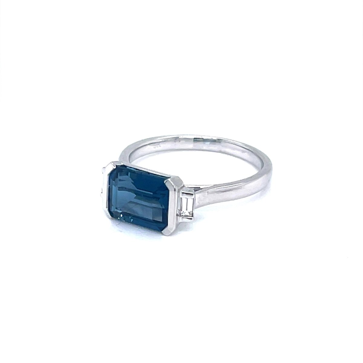 London blue topaz Trilogy ring - ForeverJewels Design Studio 8