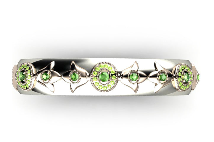 18ct White Gold Bangle with peridot Green Stones